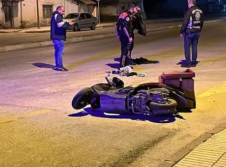 Çorum’da ‘Dur’ ihtarına uymayan motosiklet polis memuruna çarptı