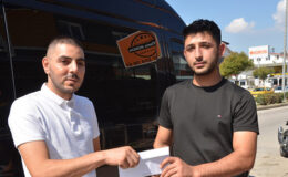 Motosikletle giderken cebindeki paraları düşürmüştü: Servis şoförü parayı sahibine ulaştırdı