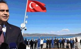 Bakan Kacır, Türk ve yabancı astronotlar ile Salda Gölü’nde Bilim Merkezi açtı