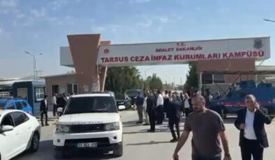 Özgür Özel, Vahap Seçer’i cezaevinde ziyaret etti