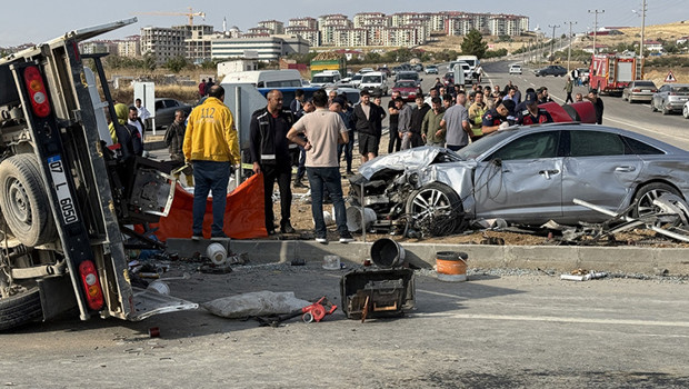 1 kişinin öldüğü kazada MHP’li vekil ve 6 kişi yaralandı