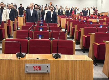 İzmir Büyükşehir Belediye Meclisi yeterli çoğunluk sağlanamadığı için toplanamadı