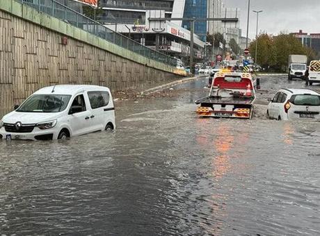 SON DAKİKA İçişleri Bakanlığı uyardı! Cumartesi gününe dikkat; İstanbul ve birçok ilde kuvvetli yağış alarmı