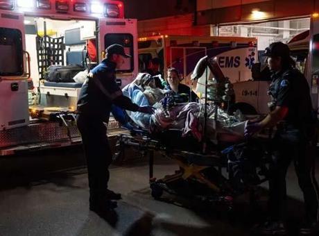 Askeri üsteki korkunç yangında can pazarı: 39 kişi hastaneye kaldırıldı