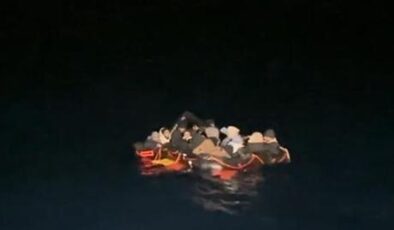 Bodrum açıklarında Yunanistan tarafından geri itilen 36 kaçak göçmen kurtarıldı