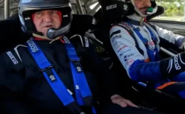 Bakan Osman Aşkın Bak Formula 1 öncesi İstanbul Park’ta direksiyona geçti