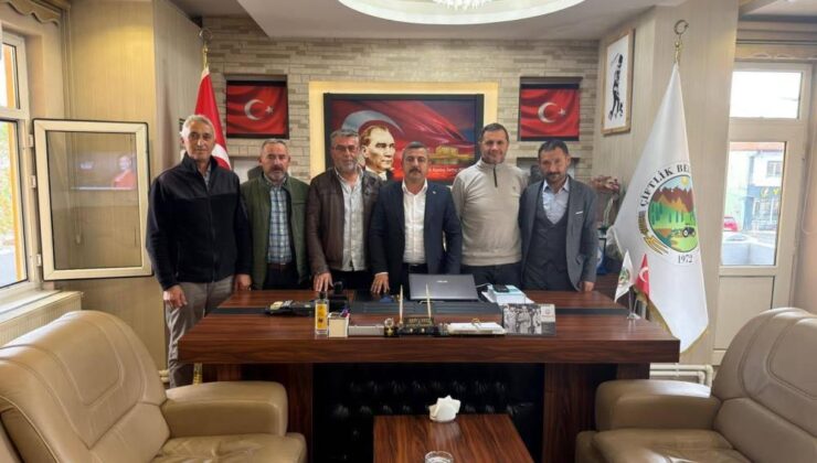 Bir belediye başkanı daha partisinden istifa etti