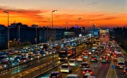 İstanbul’da mesai çıkışı trafik yoğunluğu