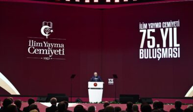 Erdoğan’dan ‘tekno oligark’ uyarısı: Hedef kitleleri gençlerimiz