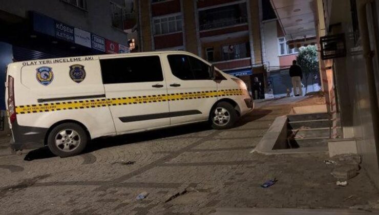 Bağcılar’da caddede yürüyen gençlere silahlı saldırı: Ölü ve yaralı var