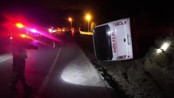 Burdur’da midibüs şarampole devrildi: 1 yaralı