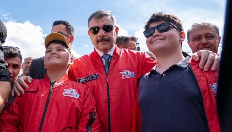 İçişleri Bakanı Çiftçi, TEKNOFEST Güneydoğu’yu ziyaret etti