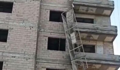 İnşaat işçisi 2 kardeş, iskeleden düştü; 1 ölü, 1 yaralı