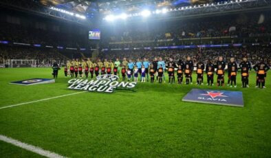 Kadıköy’de tribünler ayaklandı! İstifa tezahüratları yükseldi