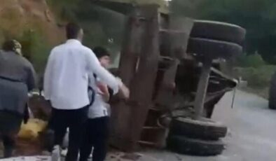Traktör römorku devrildi: 11 yaralı
