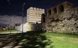 Zeytinburnu’nda surlarda erkek cesedi bulundu